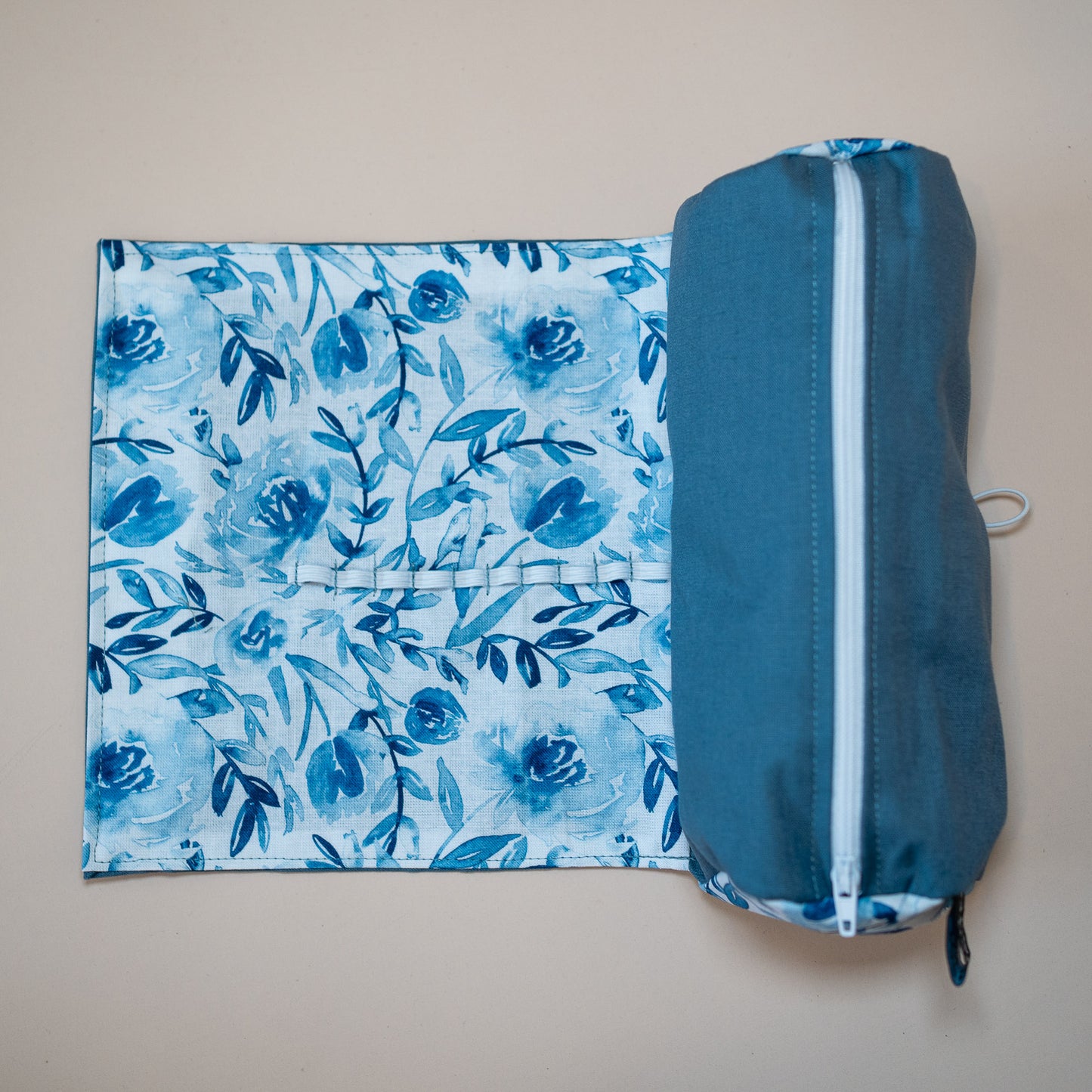 Federmäppchen Flower hellblau
