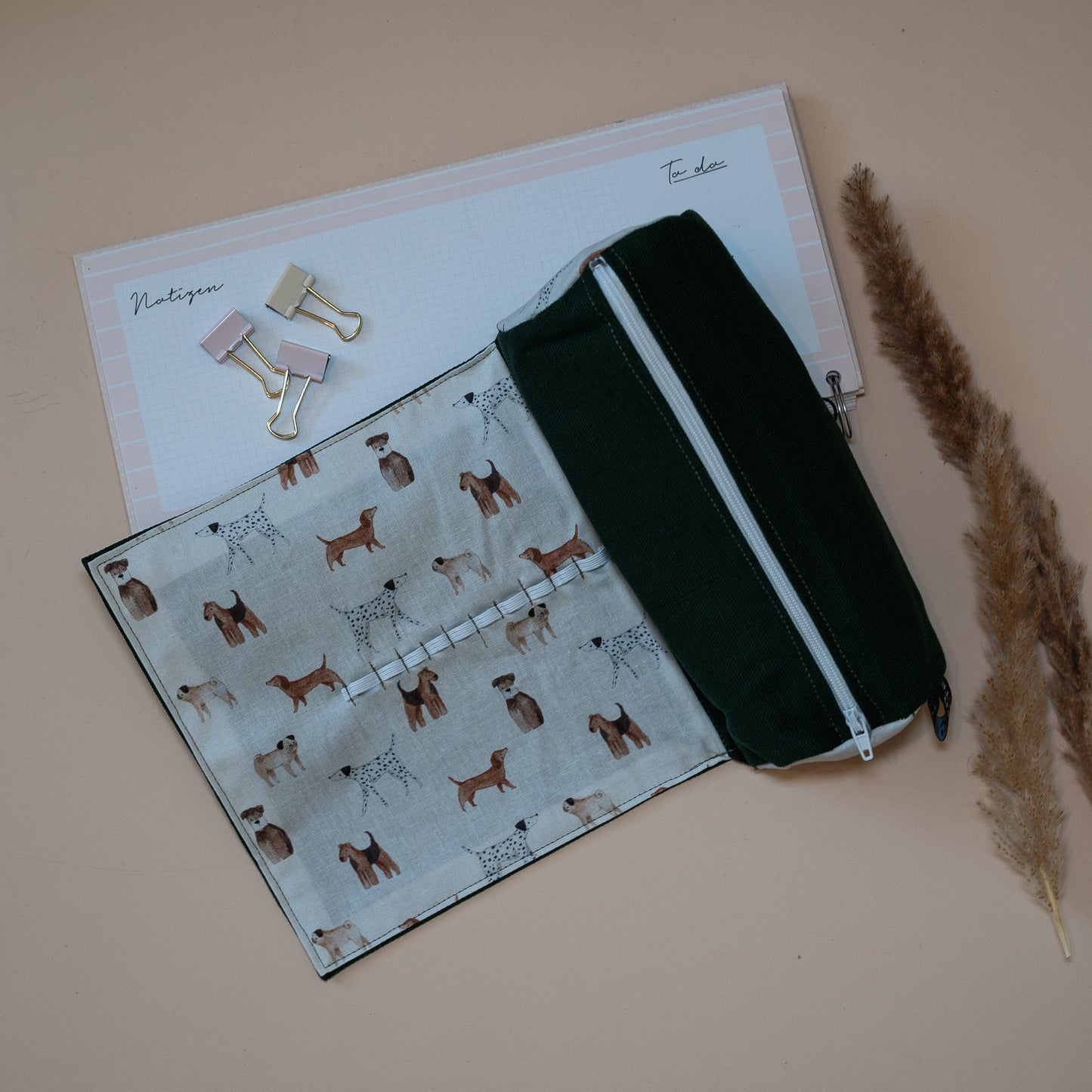 Federmäppchen Hundis Grün